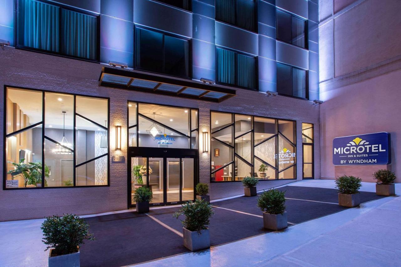 Microtel Inn By Wyndham Long Island City New York Exterior foto